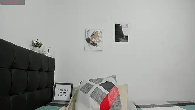 RoddyRich11 online show from 01.17.25