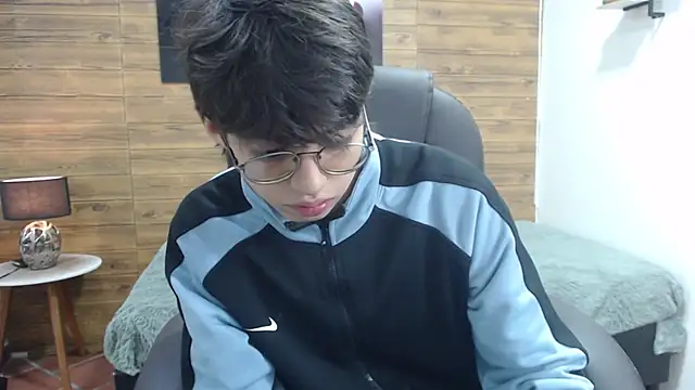 Snapshot of jhoellx chatting on 01.21.25 jhoellx online show from 01.21.25