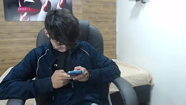 Snapshot of jhoellx chatting on 02.18.25 jhoellx online show from 02.18.25