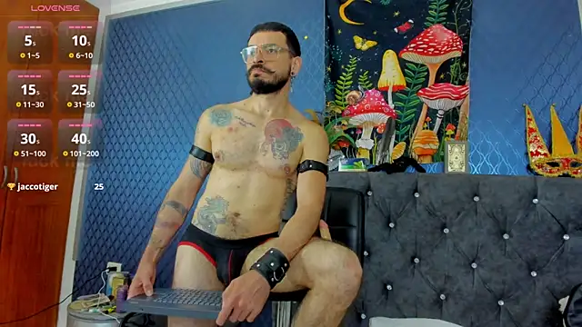 leondevereda online show from 03.03.25