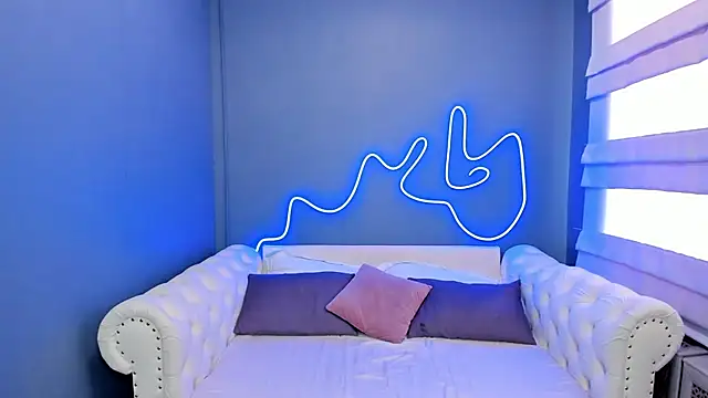 rock n roxy online show from 02.15.25