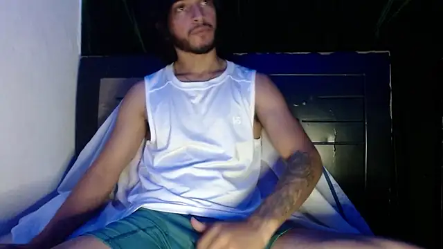 Snapshot of maxximus_100 chatting on 12.29.24 maxximus 100 online show from 12.29.24