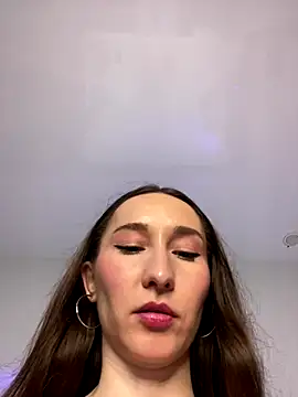 cutte dora online show from 11.19.25