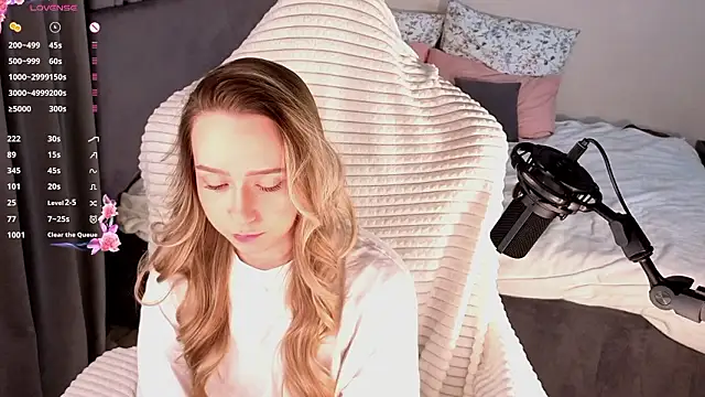 HollisBeckett online show from 02.28.26