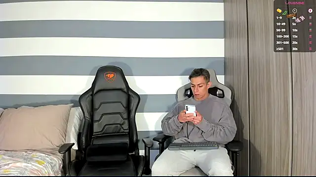 Snapshot of ianandjosephx chatting on 02.21.25 ianandjosephx online show from 02.21.25