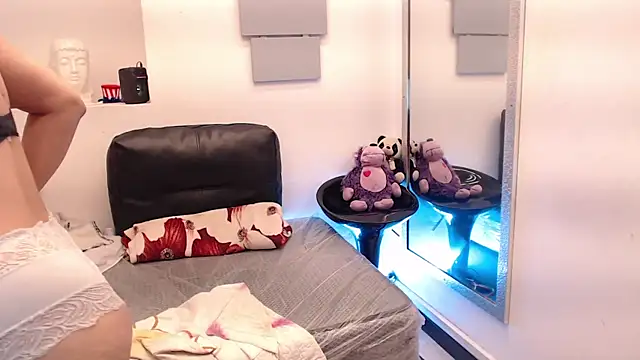 eva twiss online show from 04.19.26