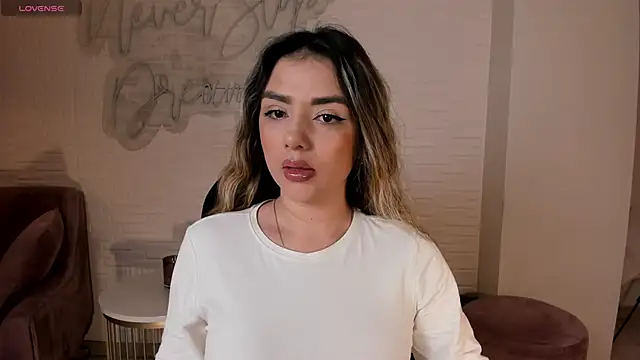 Snapshot of ChloePreston_ chatting on 03.17.25 ChloePreston online show from 03.17.25