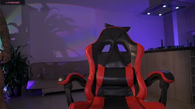 LeoSalvatore  online show from 12.05.25