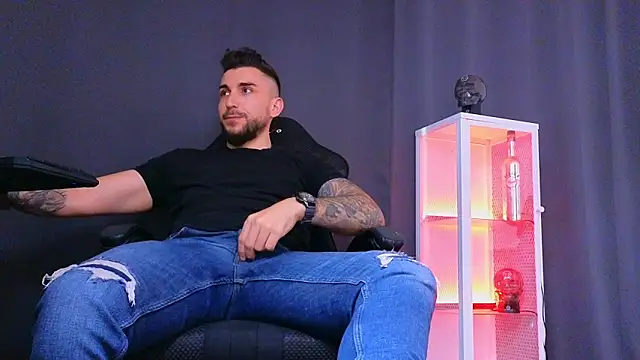 MightyAaron66 online show from 02.20.25