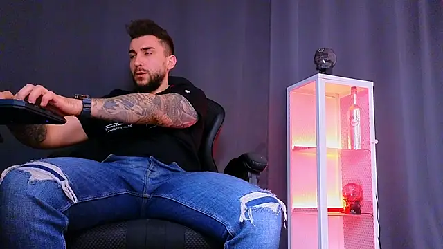 MightyAaron66 online show from 03.11.25