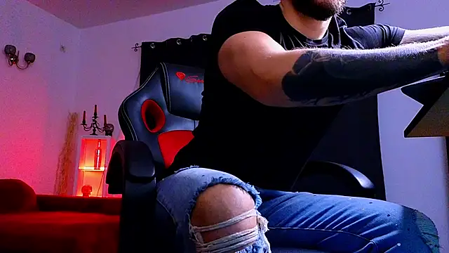 MightyAaron66 online show from 10.20.25