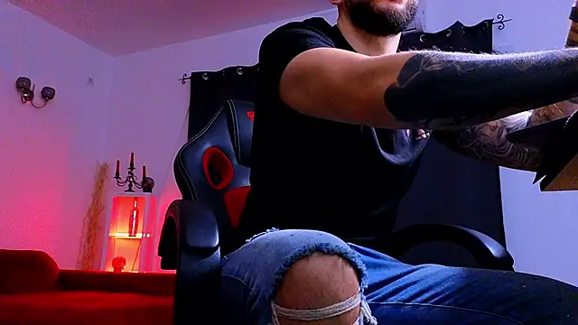 MightyAaron66 online show from 11.05.25