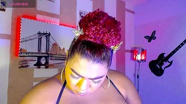 Snapshot of OpraxBellinda chatting on 09.12.25 OpraxBellinda online show from 09.12.25