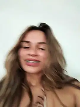 cuteluci  online show from 02.17.25