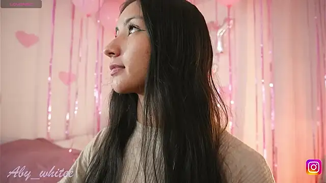 AbyWhitee online show from 10.17.25