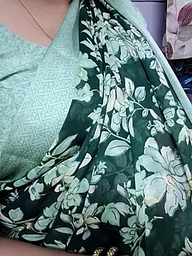 Snapshot of samitasharma chatting on 03.13.26 samitasharma online show from 03.13.26