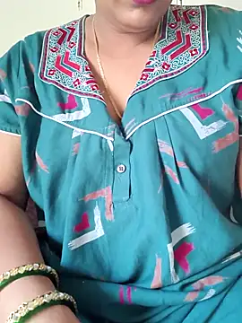 Snapshot of samitasharma chatting on 03.14.26 samitasharma online show from 03.14.26