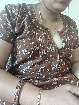 Snapshot of samitasharma chatting on 03.18.26 samitasharma online show from 03.18.26