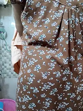 Snapshot of samitasharma chatting on 03.27.26 samitasharma online show from 03.27.26