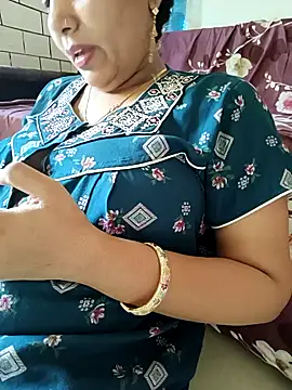 Snapshot of samitasharma chatting on 03.31.26 samitasharma online show from 03.31.26