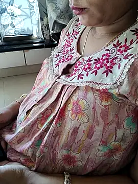 Snapshot of samitasharma chatting on 04.03.26 samitasharma online show from 04.03.26