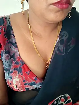 Snapshot of samitasharma chatting on 04.04.26 samitasharma online show from 04.04.26