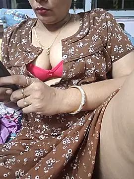 Snapshot of samitasharma chatting on 04.10.26 samitasharma online show from 04.10.26