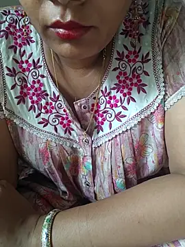 Snapshot of samitasharma chatting on 04.12.26 samitasharma online show from 04.12.26