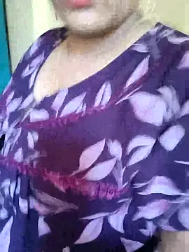 Snapshot of samitasharma chatting on 04.13.26 samitasharma online show from 04.13.26