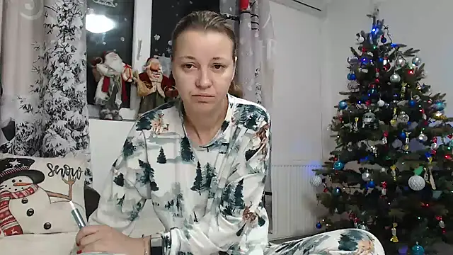 SweetMaddy888 online show from 01.02.25