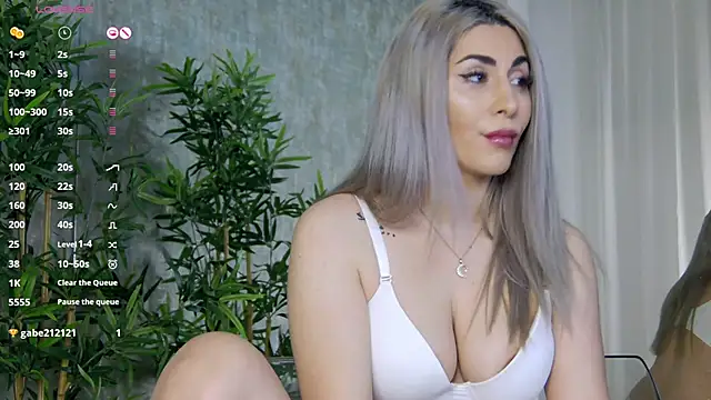 Snapshot of CelineMeyerr chatting on 01.29.25 CelineMeyerr online show from 01.29.25