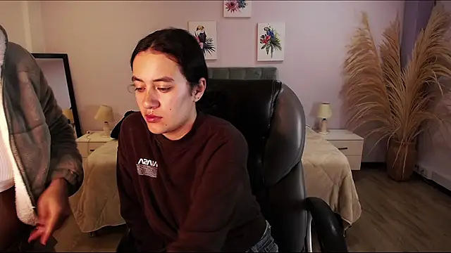 Icysweetcam online show from 11.29.25