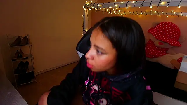 Abigail Wilson  online show from 03.22.25