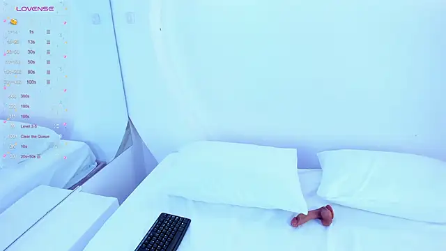 NanaOsaky online show from 02.24.25