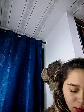 LaurenWelly  online show from 09.14.25