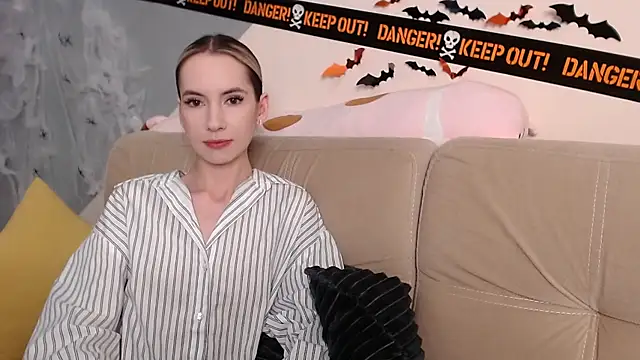 AmbrielHailey online show from 11.03.25