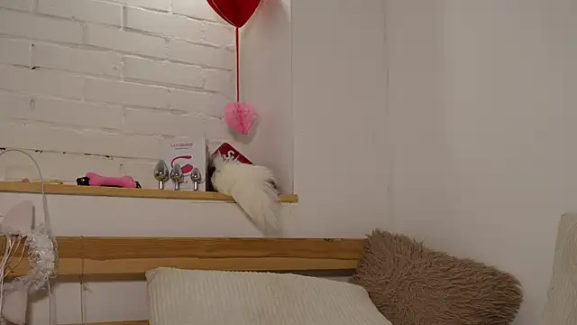 Snapshot of MonicaAsis chatting on 01.16.25 MonicaAsis online show from 01.16.25