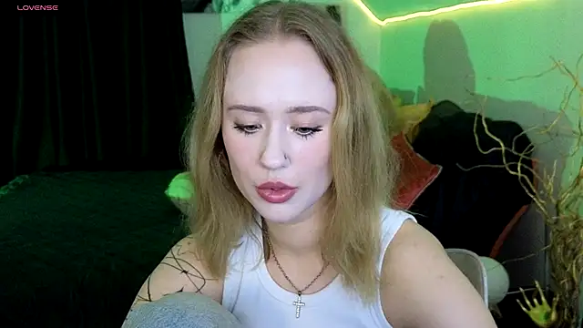 SashaBrooks online show from 09.15.25