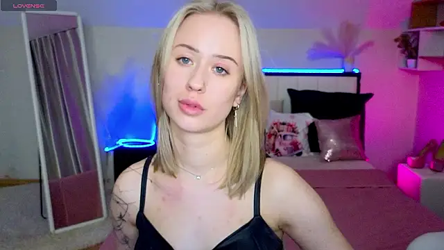 Snapshot of SashaBrooks chatting on 01.19.26 SashaBrooks online show from 01.19.26