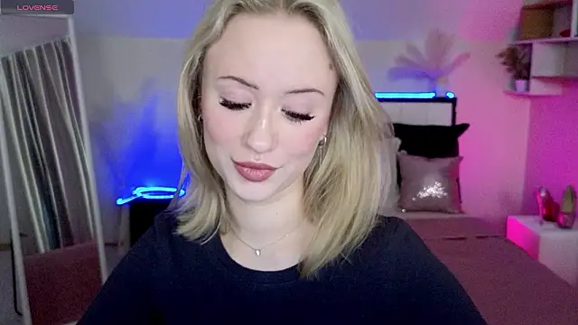 Snapshot of SashaBrooks chatting on 02.05.26 SashaBrooks online show from 02.05.26