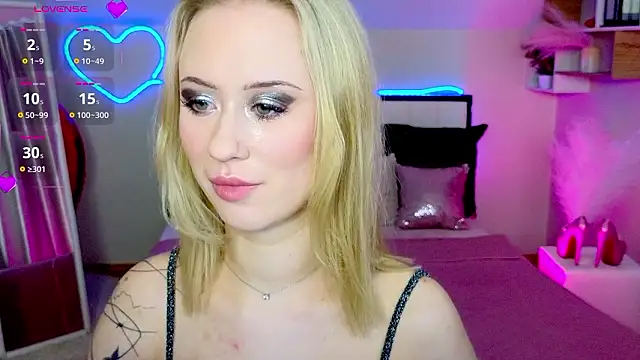 Snapshot of SashaBrooks chatting on 02.19.26 SashaBrooks online show from 02.19.26