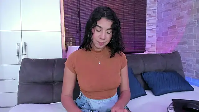 candyy bella online show from 02.01.25