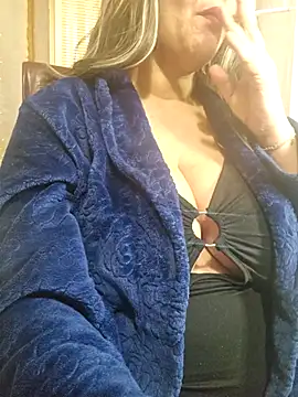 Foxlady2271 online show from 02.28.25