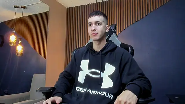 JacksonOlsenn online show from 03.08.25