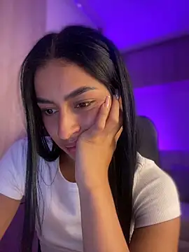 maddy bronw  online show from 01.11.25