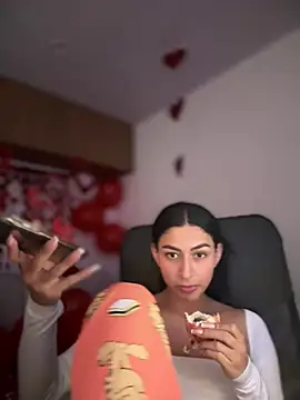 maddy bronw  online show from 02.13.25