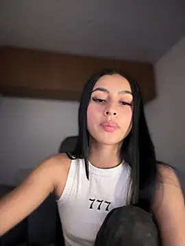 maddy bronw  online show from 03.08.25