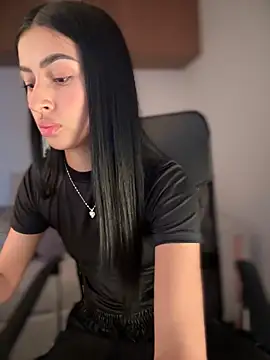 maddy bronw  online show from 03.13.25