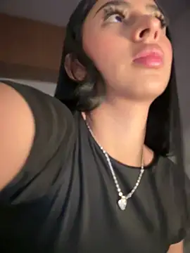 maddy bronw  online show from 03.15.25