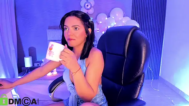 Cristal  adams online show from 10.21.25